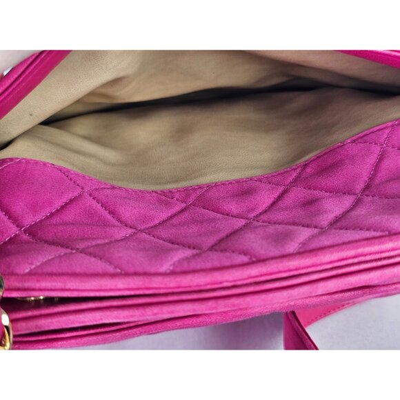 CHANEL Matelasse Shoulder Bag Bright Pink Lambskin CC Leather & Satin Quilted - Picture 15 of 16